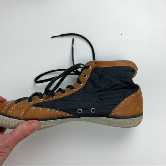 TRETORN Kids Hi-tops size 3 ½ - Picture 4 of 6